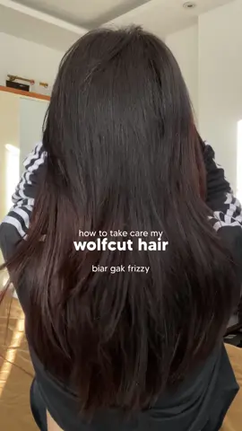 yang suka nanyaaaa gimana ngrawat wolfcut hairrr 😡🤏🏻 nih udah aku spill ya lofff  #wolfcut #haircareroutine 