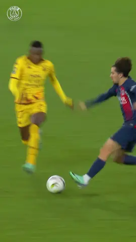 😳🪄 Vitinha!  #skills #vitinha #psg #ligue1 