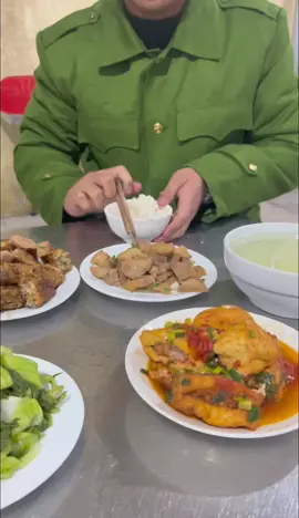 Rì viu cơm lính mùa đôngg🤣#flypシ #xuhuong 