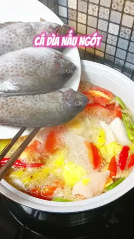 Cá dìa nấu ngót kiểu làng chài ăn ngon#anngon #xuhuong #bichngocamthuc #chiasekinhnghiem #xuhuongtiktok #reviewanngon #meovat #danang 