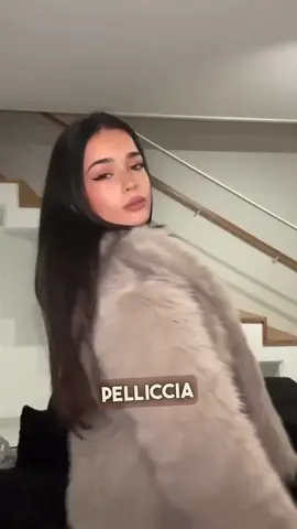 Risposta a @soniazuccottii Tutte pazze per la nostra giacca ecologica 🥰 #autenticawear #giaccaviralezara #cosaindossare #grwmitalia 