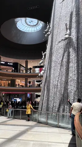 Dubai Mall #dubai #dubaimall 