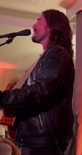 He aprendido a perder.. 🥹  Gracias @andressuarez_clubdefans por el vídeo ❤️  #andressuarez #directo #acustico #live #fyp #parati #musicaentiktok 