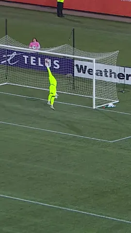 Triston Henry was the Goalkeeper of the Year for a reason 😱 This save from the Forge FC netminder is next on our list of the best CPL moments of the year 🧤 📺 @onesoccer #Soccer #football #goalkeeping #goalkeeper #save #canada #hamilton #canadianpremierleague