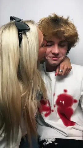 He makes me so happy :) #bayden #brooklynnlily #blily #brooklynnandhayden #haydenandbrooklynn #cutecouple #fyp #rainforestcafe #disneysprings 