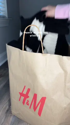 Here are some of the things i found yesterday at H&M and yesss the winter sale is still going on!! #shoppinghaul #winterfinds 