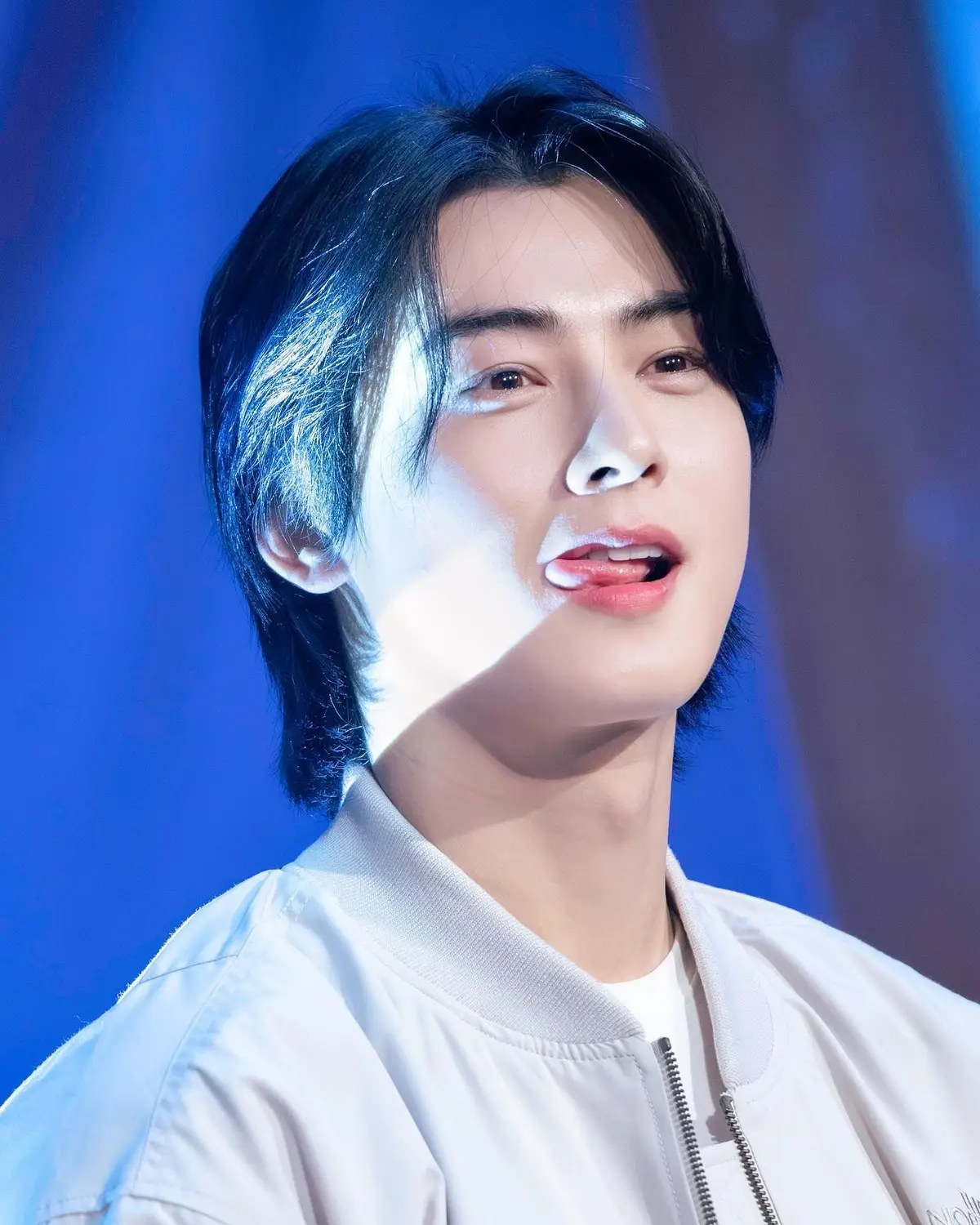 slide pertama, jantung aman besti ? 😫 #chaeunwoo #eunwoo #fyp 