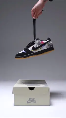 SUPREME X NIKE SB DUNK LOW 