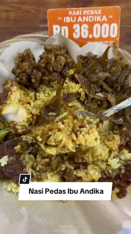 salah satu rekomendasi kuliner yang ada di Bali🤩 📍 Nasi Pedas Ibu Andika #kuliner #kulinertiktok #kulinerbali #bali #explorebali #kuta #kulinerkuta #nasipedas #nasipedasibuandika 