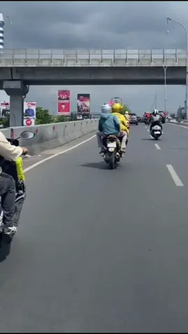 หมวกน่ารัก 😄 #tiktokคนรักรถ #ข่าวtiktok #ข่าวtiktoknews #TikTokรักรถ #TikTokรักรถ #tiktokฮาๆ #ตลกๆขําๆ55 