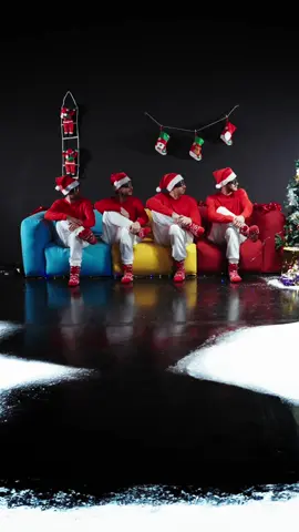 CHALLENGE ALERT! A lazy choreo for lazy people, especially after the Christmas lunch 🫄learn it, remake it and share it using #lazyxmas, you’ll just need a sofa and some Christmas sox.  - Una coreografia pigra per persone pigre, specialmente dopo il pranzo di Natale 🫄 imparatela, ricreatela e condividetela usando #lazyxmas, vi servirà solo un divano e dei calzini natalizi.  w/ @ArredissimA  🎵: @Ricky Marano  #arredissima #urbantheory #christmas #perspectivematters #tutting #dancecrew #ad