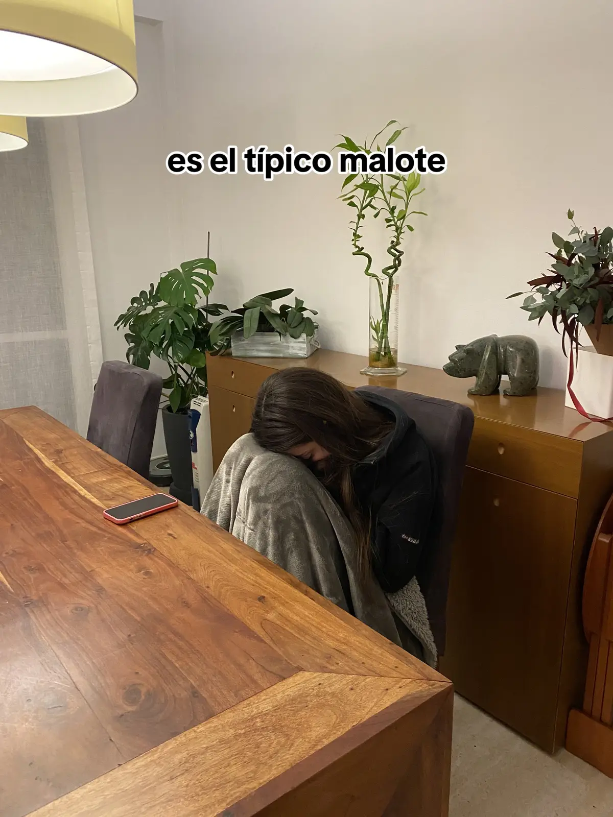 no vengas rugiendo con la motito, ven con flores y kinder bueno anda