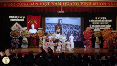 DƯỚI MÀU BỤI PHẤN | LỄ KỈ NIỆM 20/11 TRƯỜNG THPT CHUYÊN LÊ QUÝ ĐÔN 