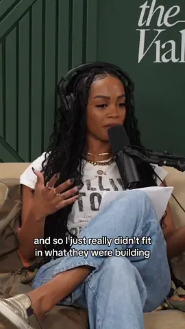 🎧Ep 683 of @The Viall Files… why @therachellindsay left Extra. #podcast #nickviall #rachellindsay #thebachelor #thebachelorette #popculture #popculturenews 