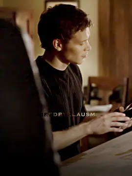 HANDS HANDS HANDS🧎🏻‍♀️#ae2020 #klausmikaelson #klausmikaelsonedit #josephmorgan #josephmorganedit #klausmikaelsonedits #tvd #tvdedits #theoriginals #theoriginalsedits #tvduniverse #thevampirediaries #thevampirediariesedit #fyp #foryou 