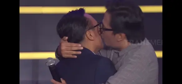 Momen Ari Lasso dicium Andre Taulany Dan Ari Lasso membalasnya #arilasso #andretaulany #fypシ 