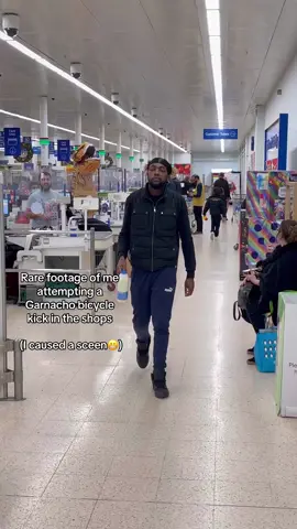 *No copyright intended* #bicyclekick #garnacho #shops #united  Credits @sango @Maks @Unclelazy 