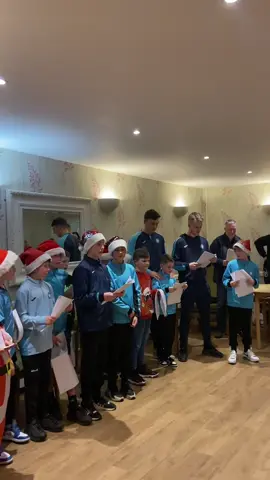 Christmas the OTB way❄️🎄 #ontheball #kidsfootball #football #121training #footballacademy #footballacademytiktok #interview #lastchristmasmovie #footballcoaching 