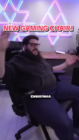 (Ad) I needed a new gaming chair so bad. Now my bad can stop hurting. #gamingchair #andaseat #christmasgifts #andaseatkaiser3 #GamingSetup #gaming @AndaSeat 