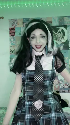I thought my nail fell off #frankiestein #frankiesteincosplay #monsterhigh #monsterhighcosplay #frankiemonsterhigh #frankiecos #mh #doll #nostalgia #monsterhighg1 #cute #cosplayer #cosplay #contacts #bodypaint #mocoqueen #monster 