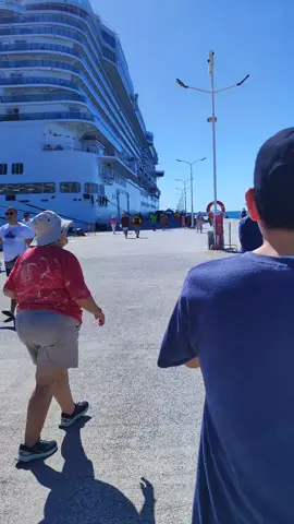 shore leave pa minsan 😆😆😆 #enchanted princess #princess cruises #buhaycruiseship 