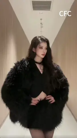 Nothing more elegant than black fur.#customfur  #customfurcoat  #foxfur  #foxfurcoat  #foxfur  #furjacket  #foxfurjacket  #furfactory  #wholesalefur  #wholesalefurcoat  #oem  #ownfactoryproduct