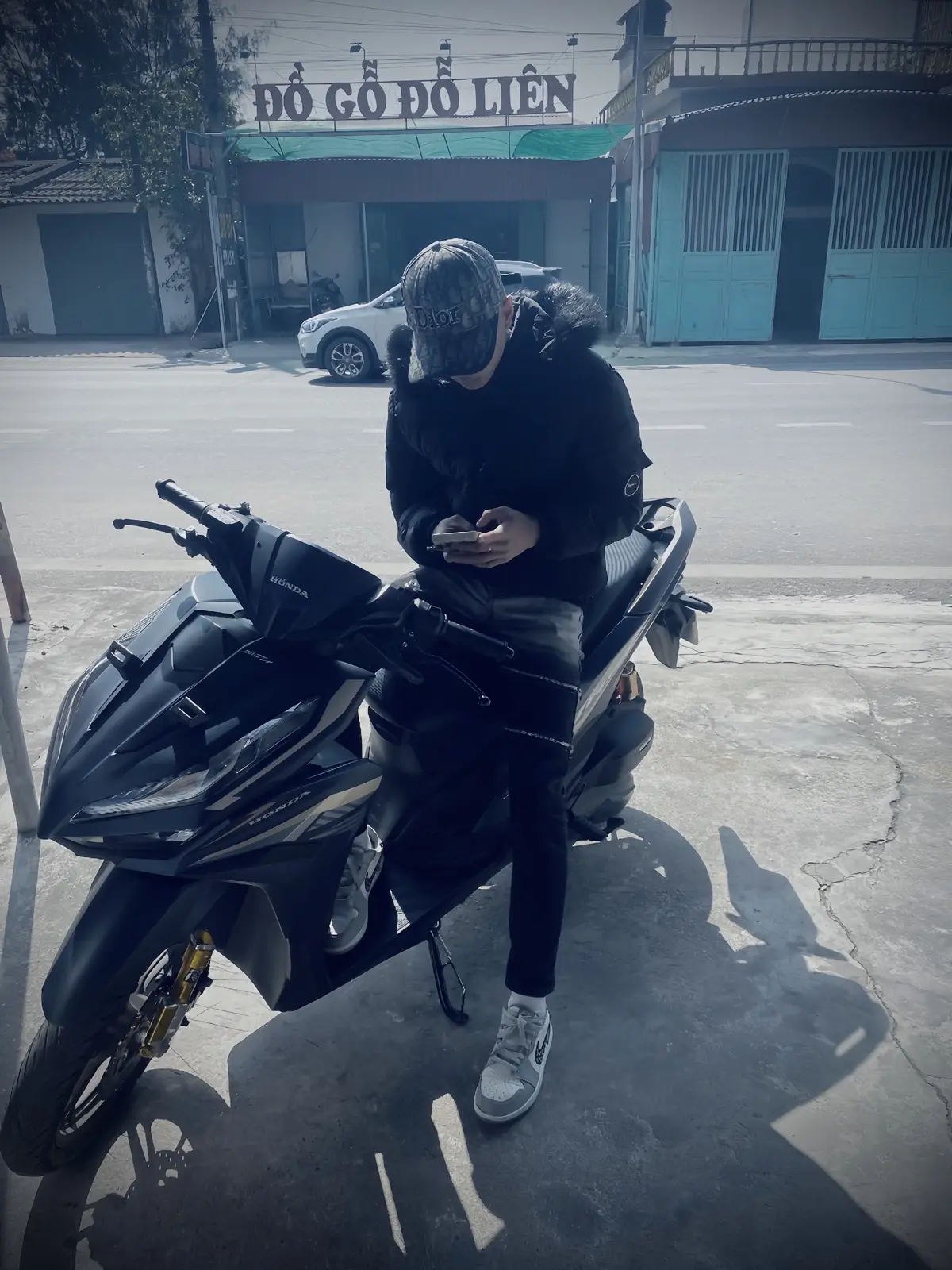 喜欢你，却不一定爱你，爱你就一定很喜欢你。 Người thích bạn không nhất định là yêu ban, còn yêu thì nhất định là đã rất thích bạn  #xuhuongtiktok #fypシ゚viral #xh #anhtu 