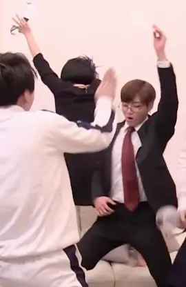 #btsเป็นวงตลก พออยู่ด้วยกันแล้วจะเป็นแบบนี้!!🤣😆 #rm #jungkook #suga #jin #v #jimin #jhope #bangtansonyeondan방탄소년단 