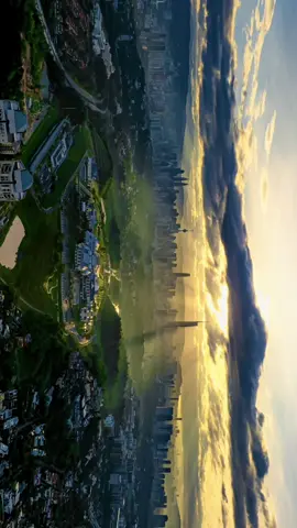 Cahaya matahari terbit menyinari terus pada Istana Negara. DJI MAVIC 3 PRO Hyperlapse All Right Reserved ©zaidanizaini All contents is copyrighted to ©zaidanizaini. It’s not allowed to download and reproduce the content for commercial purposes on other IG account or other platform(FB, Tiktok, Youtube… etc) DM for Business Inquiries #dji #djiphotography #djiglobal #cityscape #citylights #hyperlapse #timelapse #goldenhour #goldensky #sunrise #sunriselover #sunrisephotography #klcc #menarakl #trx #pnb118 #city #kualalumpur #malaysia #istananegara 