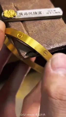 Amazing Golden jewellery making #gold #goldcoast #jewelry #jewellery #jewellery #jewels #goldring #ring #goldjewellery #platinum #plat #platinumhair #DIY #making #amazing #viral #viralvideo #gold24k #24kgoldn