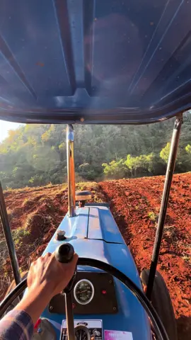 เมื่อเธอบอกคิดถึงจังมาหาหน่อย ผมนี่เหยียบคันเร่งแทบทะลุ🤣🚜💨 #วัยรุ่นทําไร่🚜🔰 #เด็กบ้านซับ #ford6600 