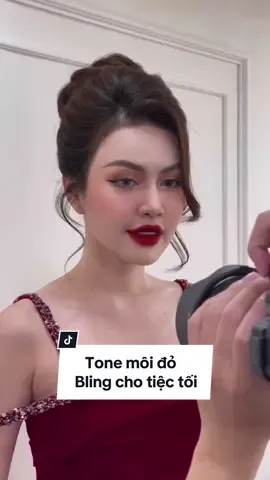 Thêm một layout Makeup tone môi đỏ bling tiệc tối cho các chị tham khảo dịp cuối năm ! #makeup #trending #tonemakeup #makeupdepsaigon #makeupartist #reviewlamdep 