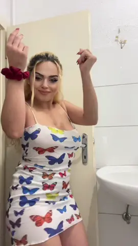 Xixi 90S🔥❤️ #foıryoupage #dancetimechallenge #bggirl🇧🇬 #🇩🇪 🤷🏼‍♀️🤦🏼‍♀️🙋🏼‍♀️✌🏻🤤😹 #sientelo ❤️🤤