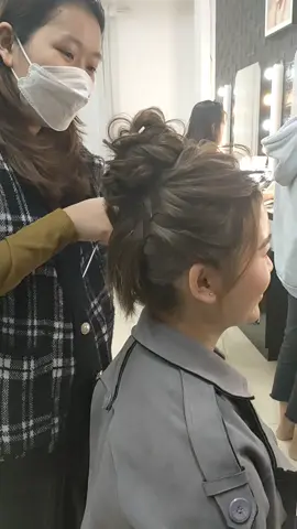 Tóc búi giành cho tóc ngắn nha #xuhuong #hocmakeupcanhan_mienphi #Makeupchuyennghiep #hocmakeup #lamdep 