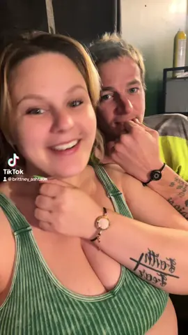 @Totwoo #fyp #viral #ValentinesDay #valentines #Valentinesdaygiftideas #valentinesday2024 #bracelet #Valentinesdsygiftgudie #totwooconncettolove #totwoolongdistancebracelets #totwoo 