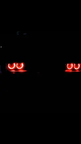 Hellcat sound 😈🔥#dodge #challenger #dodgechallenger #hellcat #hellcatchallenger #challengersrt #redcar #car #edit #viral #trending #parati #fyp #fypシ #bagged #stance #carmeet #4k #teamfx⚜️ #fkedits #carros 