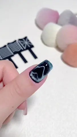 Easy way to make different designs for cat eye nails #nails #trendnails2024 #nailart #nailtutorial #nailtech #naildesigns #diynailsathome #cateyenails 