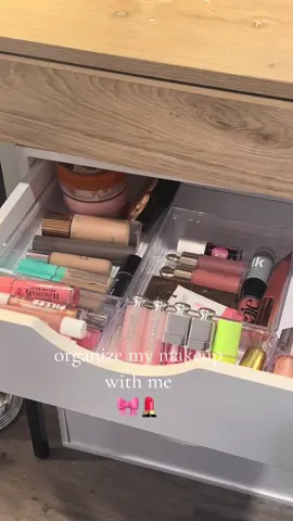 my therapy💋 #fyp #vanillagirl #microinfluencer #vanillagirlmakeup #cleangirlmakeup #organization 