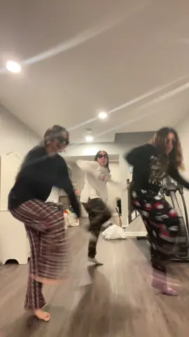 new workout for the holidays ! #dance #funny #nct #kpop #christmas #trio 