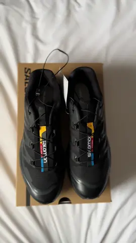 Late Christmas gift for me!!  Salomon xt-6 black phantom #salomon #xt-6 #christmas #hypebeast #salmonxt6  #gortex #shoes #fyp #unboxing 