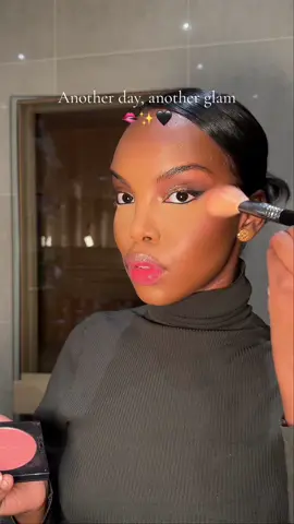 another glam makeup look for you babes! Save it for this holiday 🖤✨ #softglam #glam #glammakeup #blackgirlmakeup #makeup 