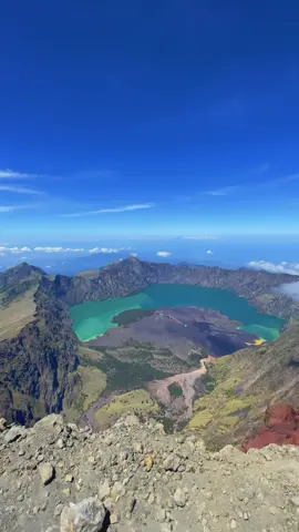 emang boleh se indah ini 📍Gn Rinjani via sembalun 💕 #gnrinjani #mountrinjani #danauanaksegara #gunungrinjani3762mdpl #explorelombok #explorerinjani 