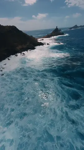 let me make your mind refreshing 🫶 #dronevideo #videography #photography #videoviral #fyppppppppppppppppppppppp #seadrone #watermusic #8kvideo #fypシ゚viral #trending #getmefamous #4kvideowallpaper #videowallpaper #4kwallpaper #videowallpaper #seasound #sea #realxingsound #realxingmusic #relaxingvideos #watersounds #haidermahmood #mrhaider 