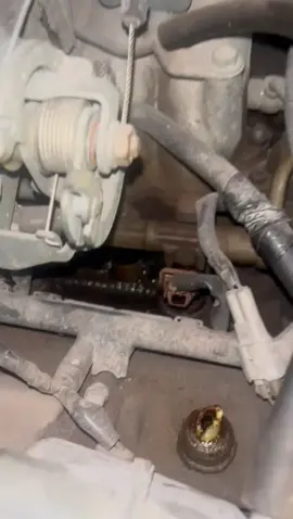 Por esta razón es muy importante lavar inyectores #mecanica #autos #tallerautomotriz 