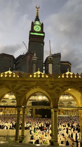 أسعد الله صباحكم بكل خير 🙏🕋🌹 #صباح_الخير #اصبحنا_واصبح_الملك_لله #مكة_المكرمة #الكعبه_المشرفه🕋 #الكعبة 