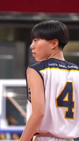 連覇を狙う #京都精華学園 ！ キャプテン #堀内桜花 が多彩なパスで相手を翻弄💫 #4 堀内 桜花（京都精華学園高校3年｜PG｜169cm） 4 PTS｜9 REB｜7 AST｜3 STL #ウインターカップ  #高校バスケ