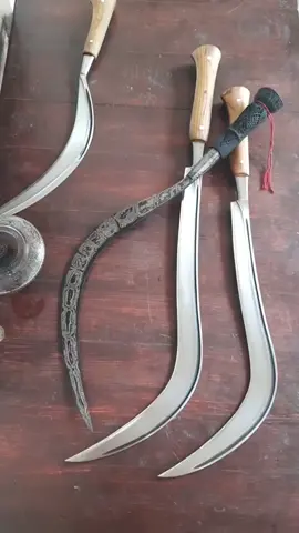 Arek bulu ayam  pamor kembang melati #celuritbuluayam #celuritmadura #madurapride #madurapride🔥 #mdrboys🏴‍☠️ 