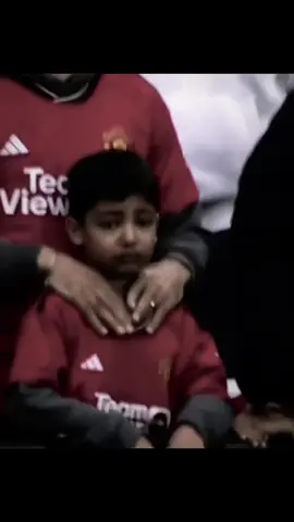 لاتبكي ياصغيري 💔☹️ليس بمانشستر الذي تعرفه #مانشستر_يونايتد🔴🔥 #manchesterunited #تصميم_فيديوهات🎶🎤🎬 #كره_القدم_قصه_عشق_لاينتهي🤩 #مصمم_فيديوهات🎬🎵 #مانشستر_يونايتد 