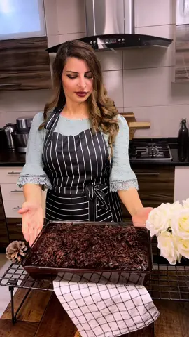 كيكة الشوكولاته الغرقانه بصوص بشهي من ابتكاري  #كيكة_الشوكولاتة  #chocolatecake  #chocolaterecipe  #صوص_الشوكولاته   #secrets #winter_dessert #حلويات_الشتاء 