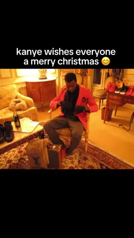 merry christmas from kanye 😁 #fyp #rap #kanyewest #christmas #merry #joke #funny 